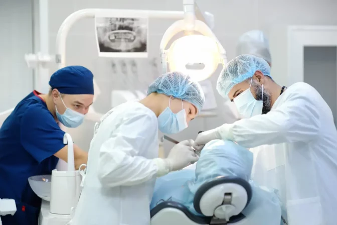 Jak przygotować się do zabiegu z zakresu chirurgii stomatologicznej?